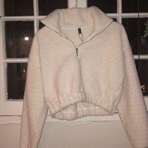 women’s cropped pullover fuzzy jacket